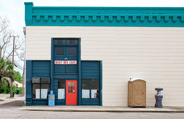 Best Porta potty rental near me  in Brazoria, TX